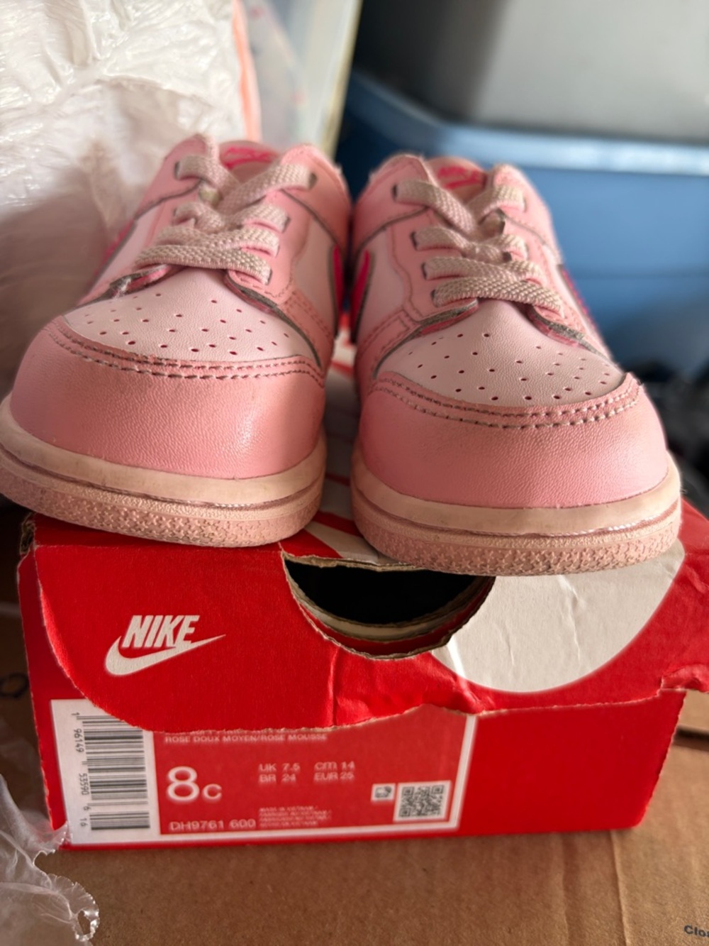 Nike Kids Pink Low-Top Sneakers with Light Gray Trim